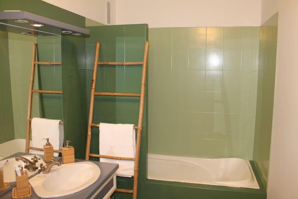 Appartement A 2 Pas Du Mont St-Michel Pontorson Eksteriør bilde